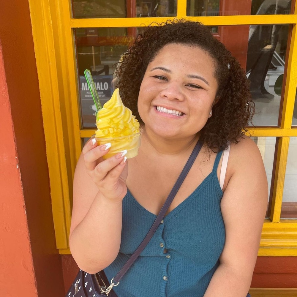 Meet your Posher, Tia